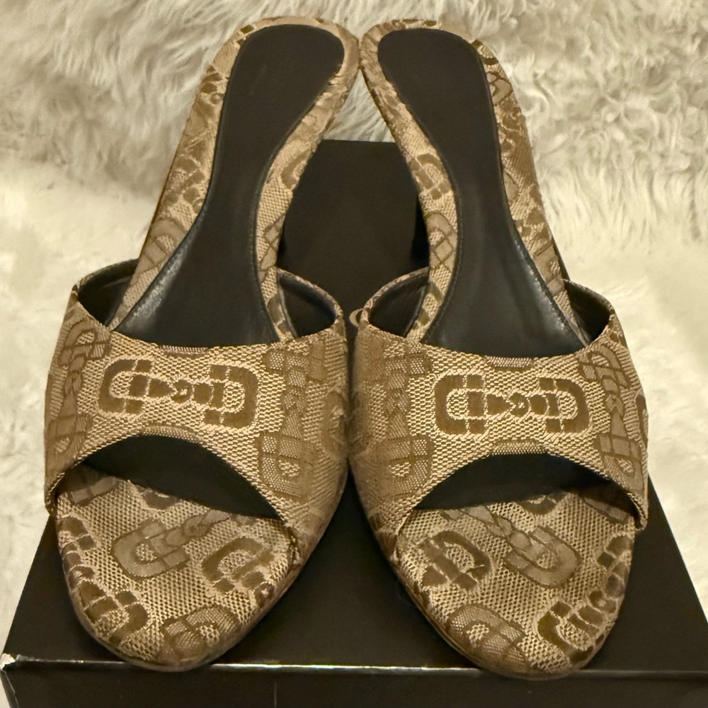 GUCCI Horsebit print canvas Slide Sandals 
Size 7